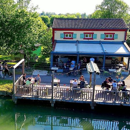 Une Bouteille Au Canal Dieupentale Eksteriør billede